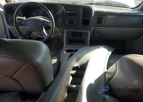 2004 Chevrolet Suburban K1500 из США, поврежденный, VIN 3GNFK16ZX4G205320